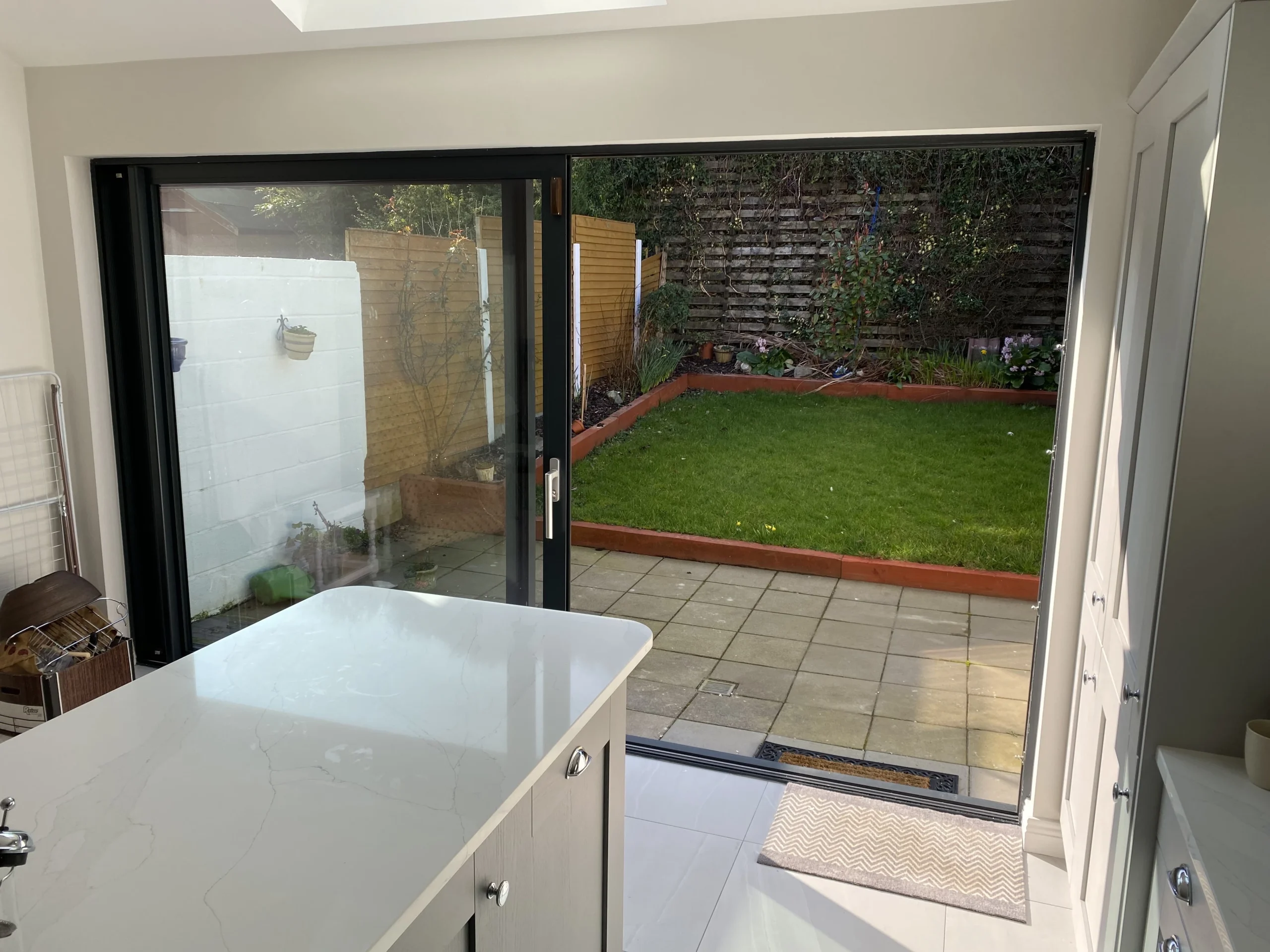 Modern kitchen with Patio sliding Door